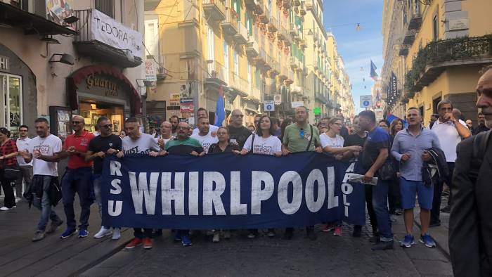 patuanelli la whirlpool deve continuare continuare a produrre