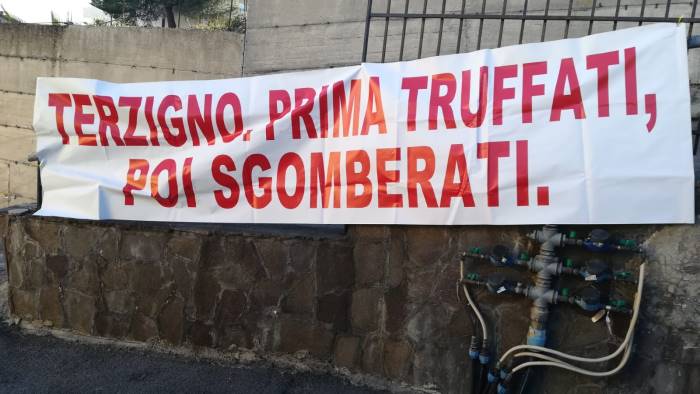 regione abusivi sfrattati arrivano misure di sostegno