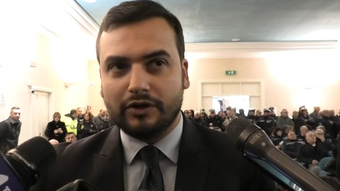 dissesto in irpinia sibilia m5s le risorse ci sono