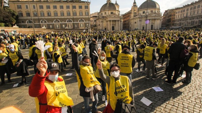 i lavoratori del gioco legale in piazza siamo allo stremo