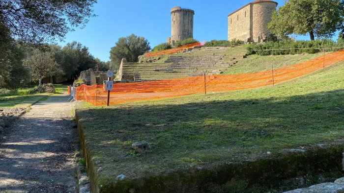 lavori al teatro di velia ma gli ingressi saranno consentiti