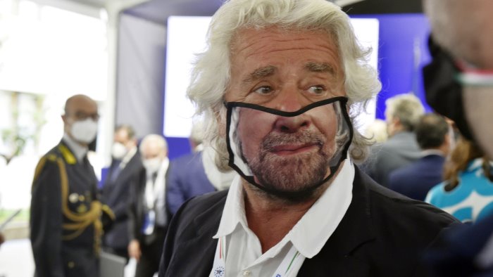 governo grillo le fragole sono mature