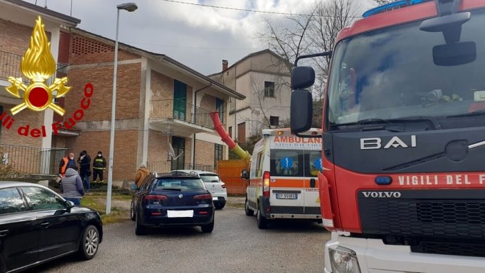 dramma a sant angelo dei lombardi 66enne trovato morto in casa