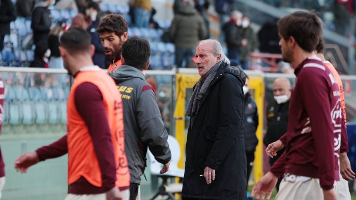 salernitana si va avanti con riserva rinnovata la fiducia a colantuono