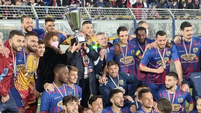 san marzano calcio vince coppa italia d eccellenza campana auguri del sindaco