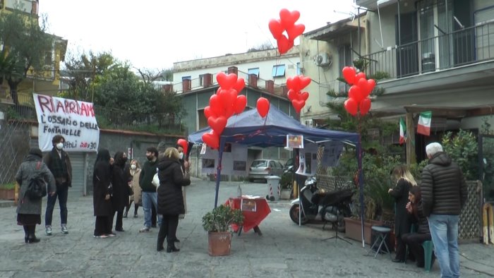 napoli sit in di protesta alla sanita riaprite il cimitero delle fontanelle