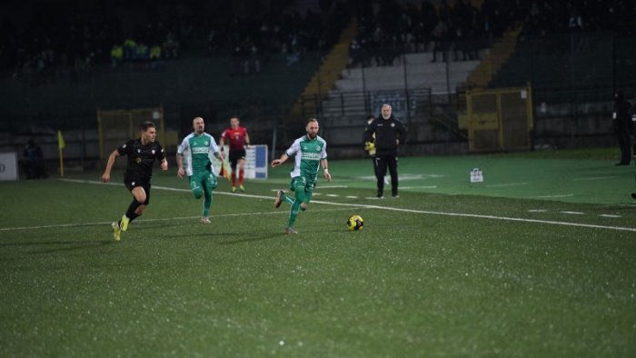 avellino senza pace dopo maniero si ferma anche di gaudio