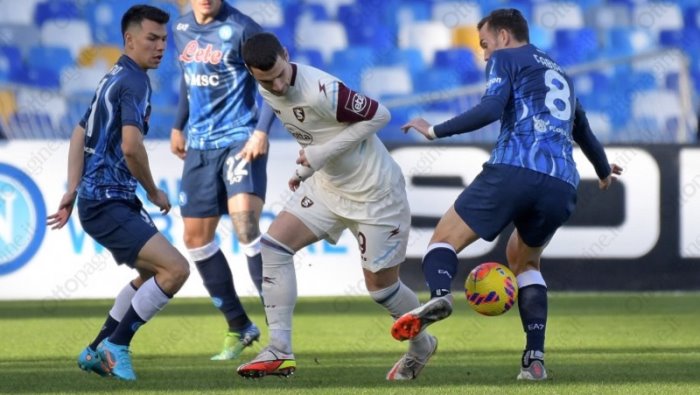 verso barcellona napoli terapie per lobotka e politano lozano accelera