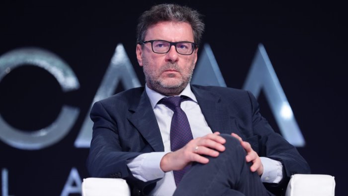 giorgetti in cdm un fondo auto per incentivi e filiera