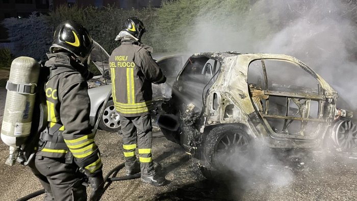 smart in fiamme a san giorgio del sannio danni e paura