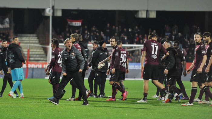 salernitana milan 2 2 nicola pubblico straordinario avanti con coraggio