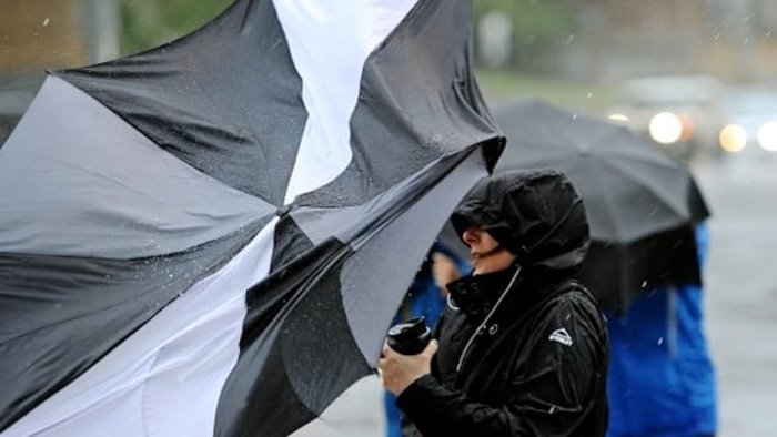 maltempo allerta in irpinia in arrivo raffiche di vento fino a notte fonda