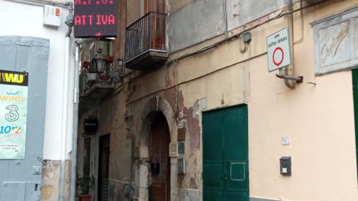 montecorvino rovella dal 21 marzo attivi 2 varchi ztl in via diaz e via cerino