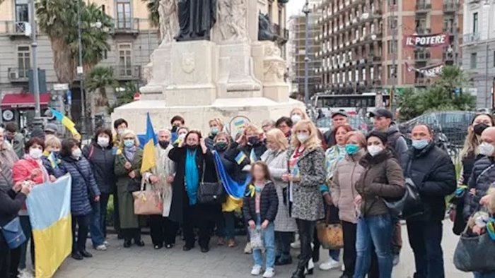 salerno la comunita ucraina scende in piazza