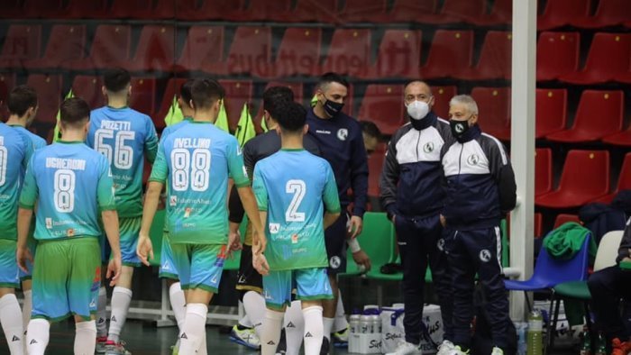 sandro abate nervi tesi e ko contro il futsal pescara 4 3