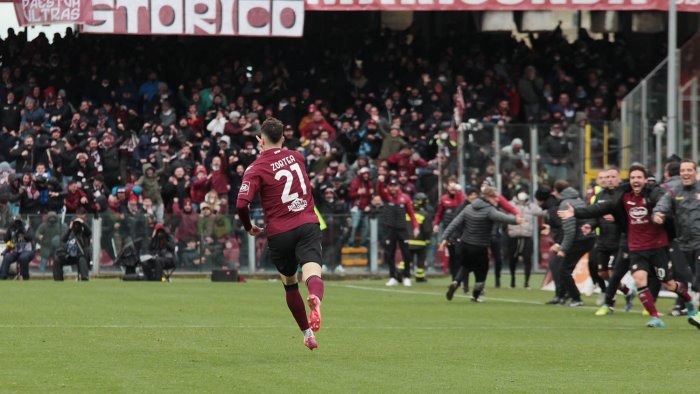 salernitana primo gol in serie a con dedica speciale per zortea