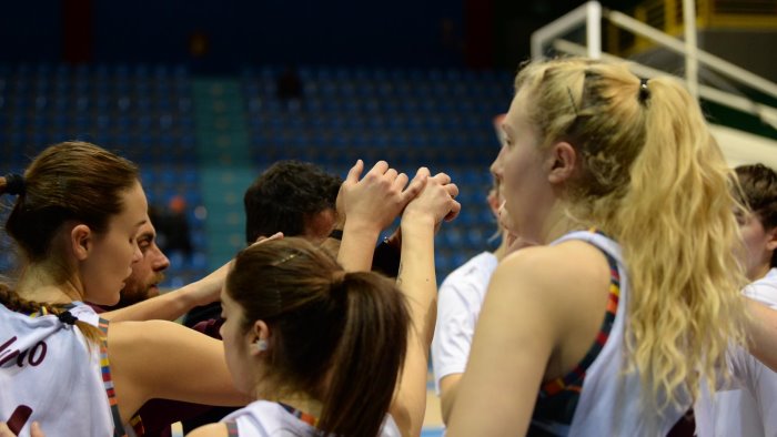 basket femminile salerno vince ad ariano 60 73