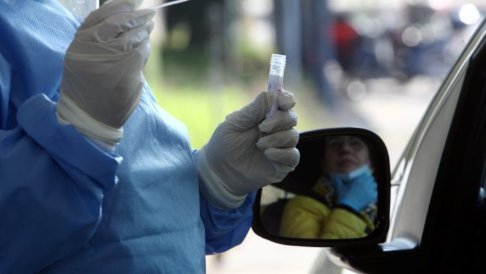 covid in campania nuovi casi giu del 21 per cento in una settimana