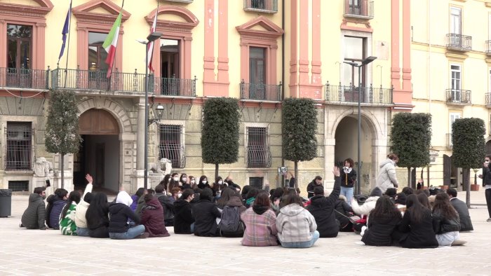 nuova maturita e alternanza scuola lavoro la protesta degli studenti