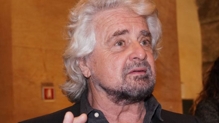 m5s grillo situazione complicata ora riflessione e tutti in silenzio