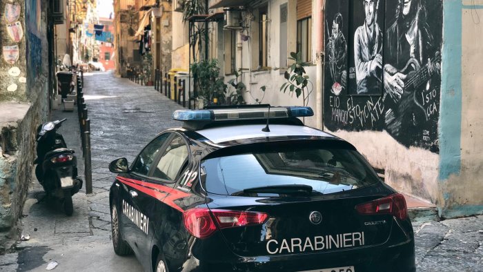 lotta al lavoro nero controlli a tappeto da parte dei carabinieri a napoli