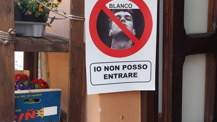 blanco distrugge le rose a sanremo fiorista cilentano vieta l ingresso