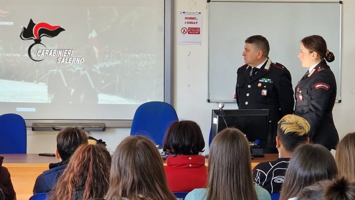 scuola di legalita i carabinieri incontrano gli studenti di ogliastro cilento