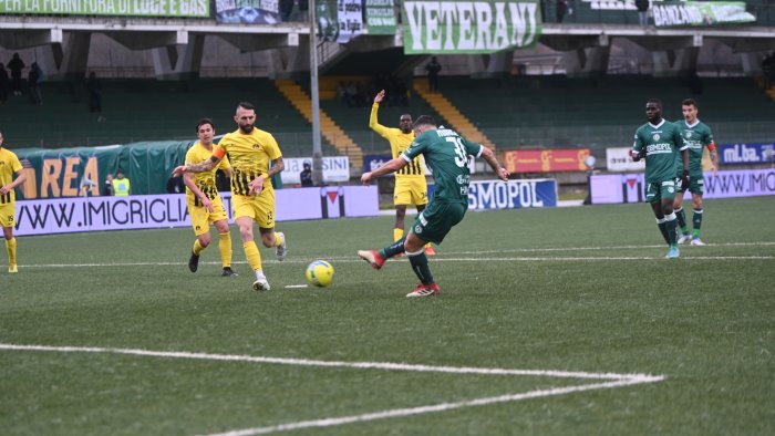 avellino viterbese 0 2 tabellino e voti dei lupi