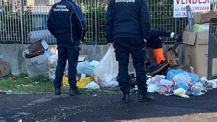 lotta all incivilta ad eboli nuove multe per un totale di 824 euro