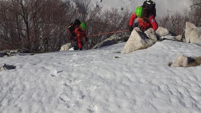 soccorso speleologo infortunatosi in una grotta esercitazione cnsas ad ottati