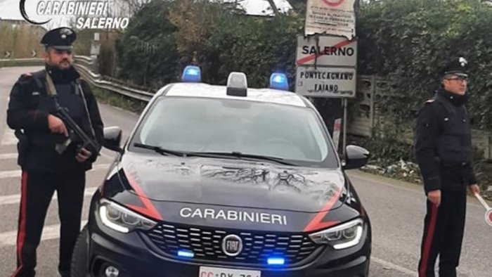 ruba portafogli a due clienti in un supermercato a pontecagnano arrestata