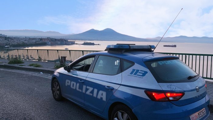 armato di coltello minaccia i titolari di un ristorante arrestato rapinatore