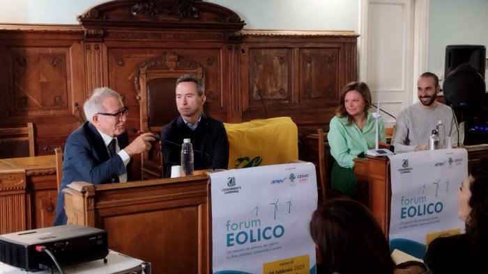 accelerare per la transizione ecologica a benevento il primo forum eolico