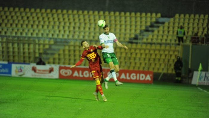 l arbitro di catanzaro avellino due i precedenti con i lupi