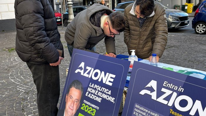 salerno e battipaglia via alla campagna di tesseramento di azione di calenda