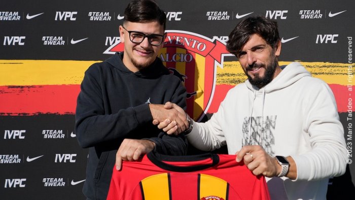 benevento primo contratto da professionista per perlingieri