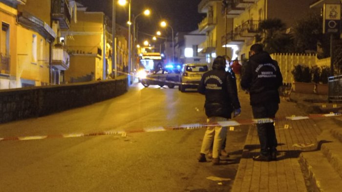 paura a matierno spari in strada ferito un uomo di 73 anni