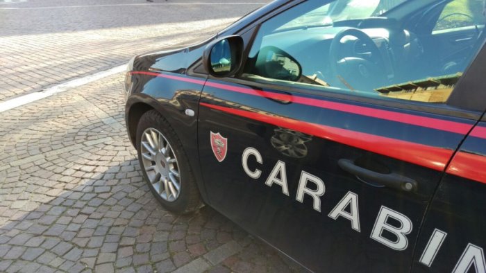 napoli tassista si presenta all appuntamento e trova i carabinieri denunciato