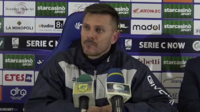 juve stabia brindisi 0 0 capolista bloccata in casa il tabellino