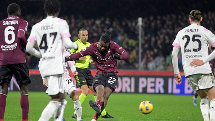 inter salernitana i convocati di liverani si ferma un attaccante