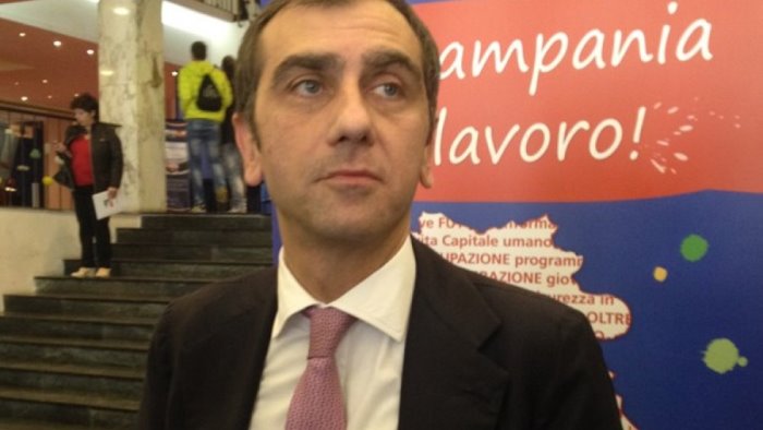 nappi manifestazione a roma de luca chiarisca sulle spese