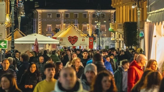 successo per la prima edizione di eurochocolate chiude a quota 130 000 presenze