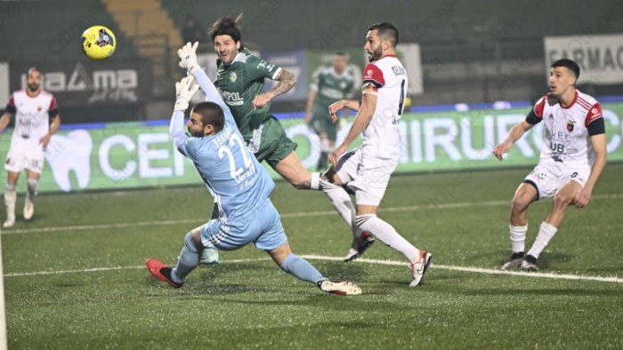 l avellino torna a vincere in casa 2 1 sulla casertana