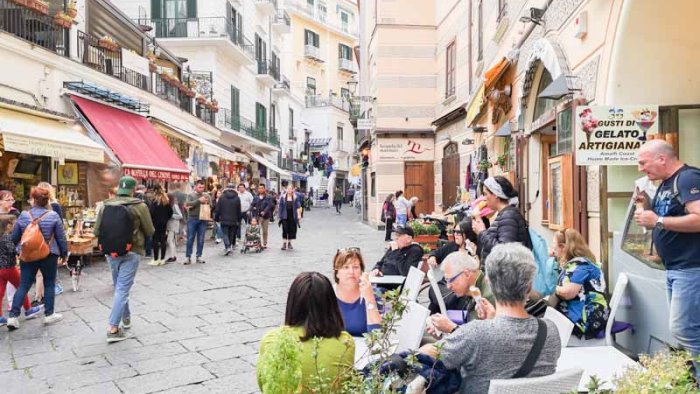 amalfi giornate ecologiche calendario per la raccolta di oli pile medicine