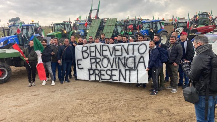 protesta trattori dal sannio un centinaio di agricoltori a roma