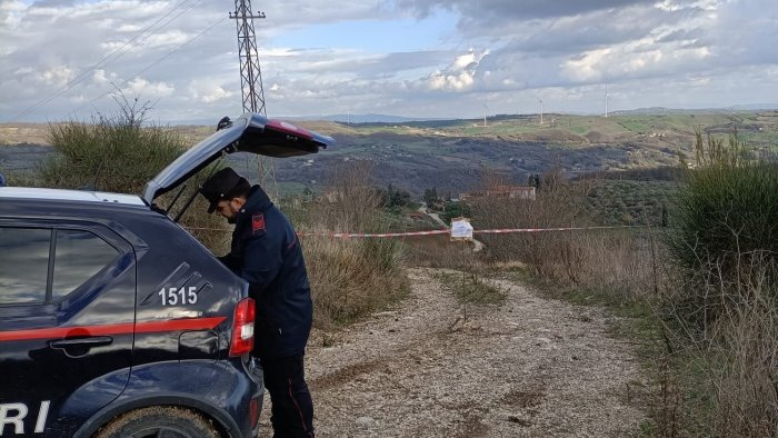 materiale preso da torrente e usato per costruire capannoni scatta il sequestro