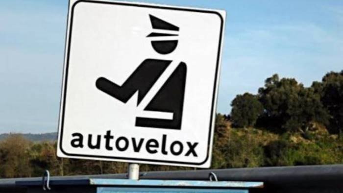 autovelox agropoli 115mila auto in una settimana 4mila non in regola