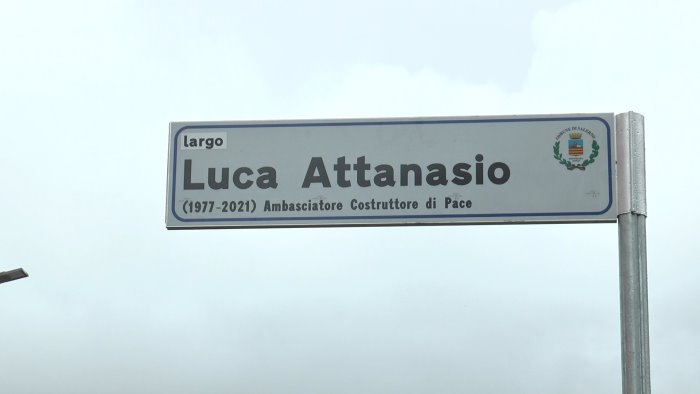 salerno rende omaggio all ambasciatore attanasio ucciso in congo giustizia