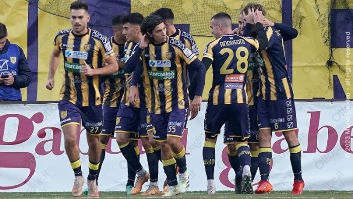 juve stabia audace cerignola 4 0 altra doppietta per adorante il tabellino