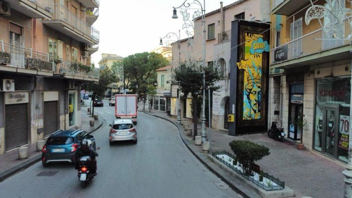 salerno un murales eco sostenibile e un aiuola riqualificata a pastena